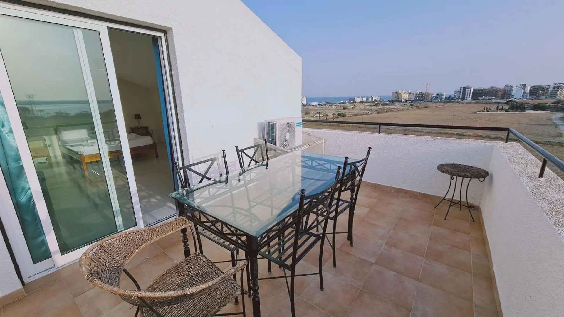 Stay Sea And Salt Lake Panoramic View Apt Larnaca Cyprus