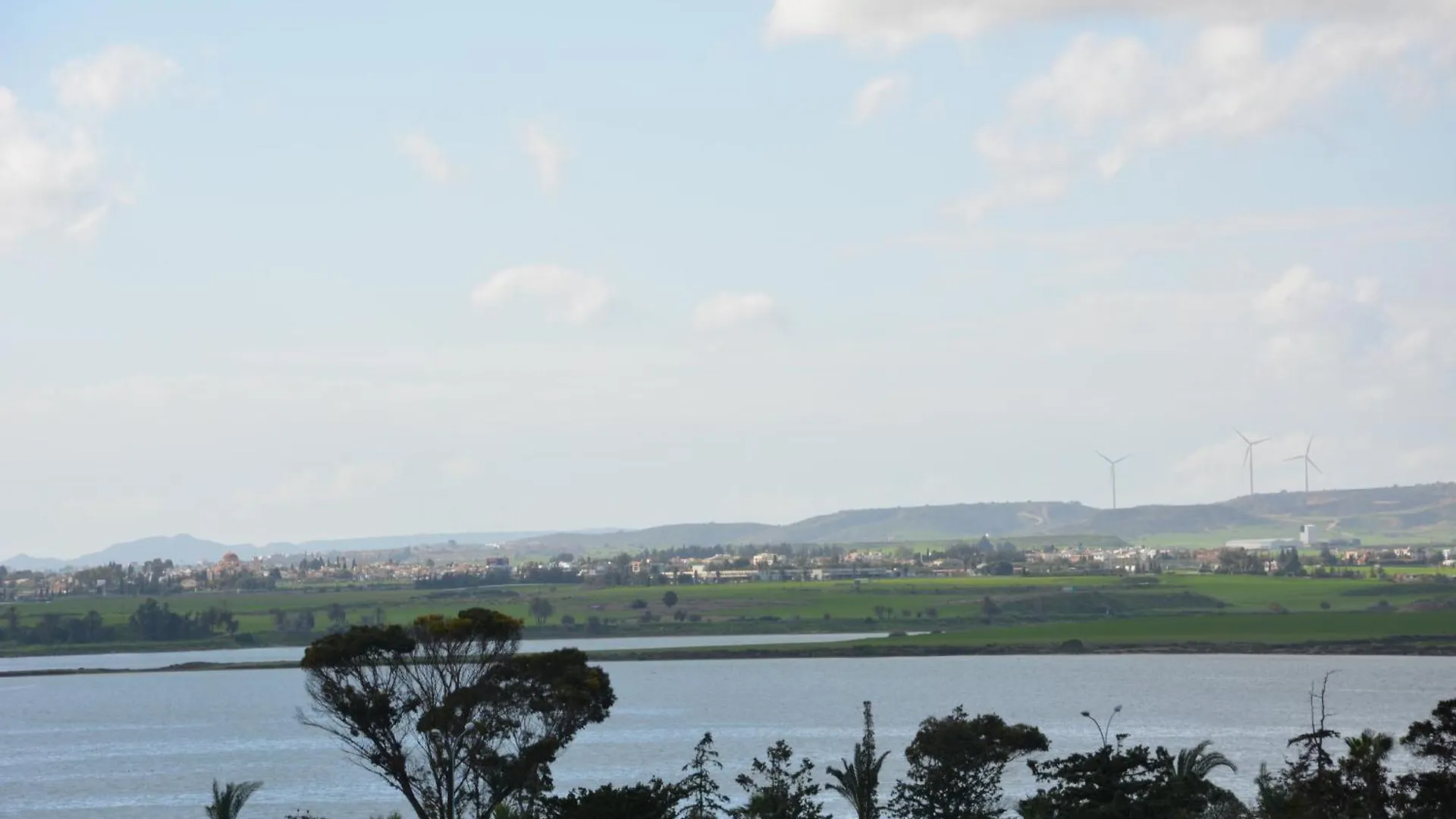 Stay Sea And Salt Lake Panoramic View Apt Larnaca Apartment